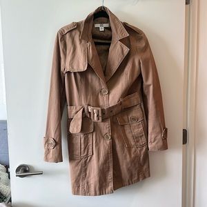 Trendy trench